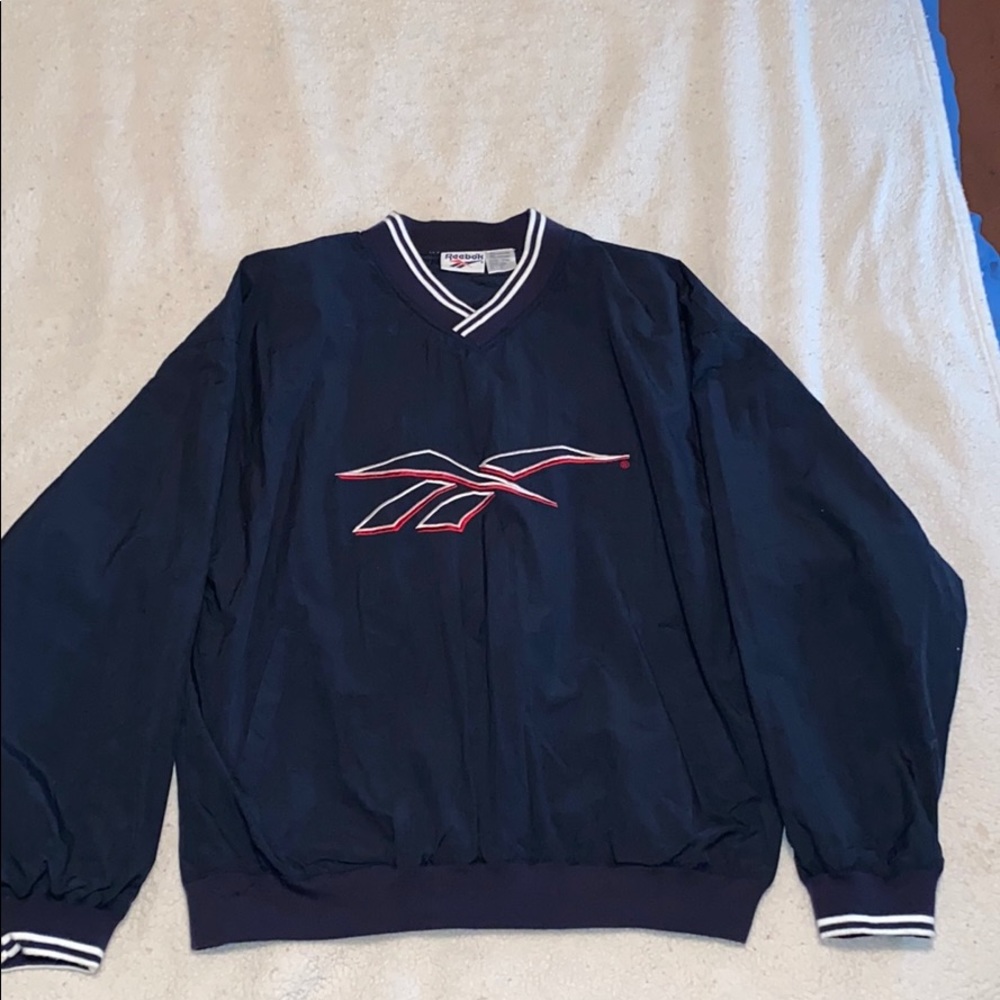 Vintage REEBOK V collar windbreaker.